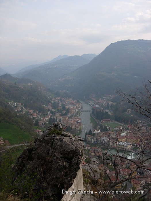 2 dal sentiero panoramico difficile scorcio su S.Pellegrino.JPG